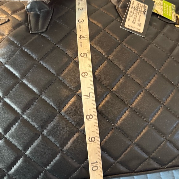 Badgley Mischka Black Quilted Satchel, a classic! - Picture 4 of 5